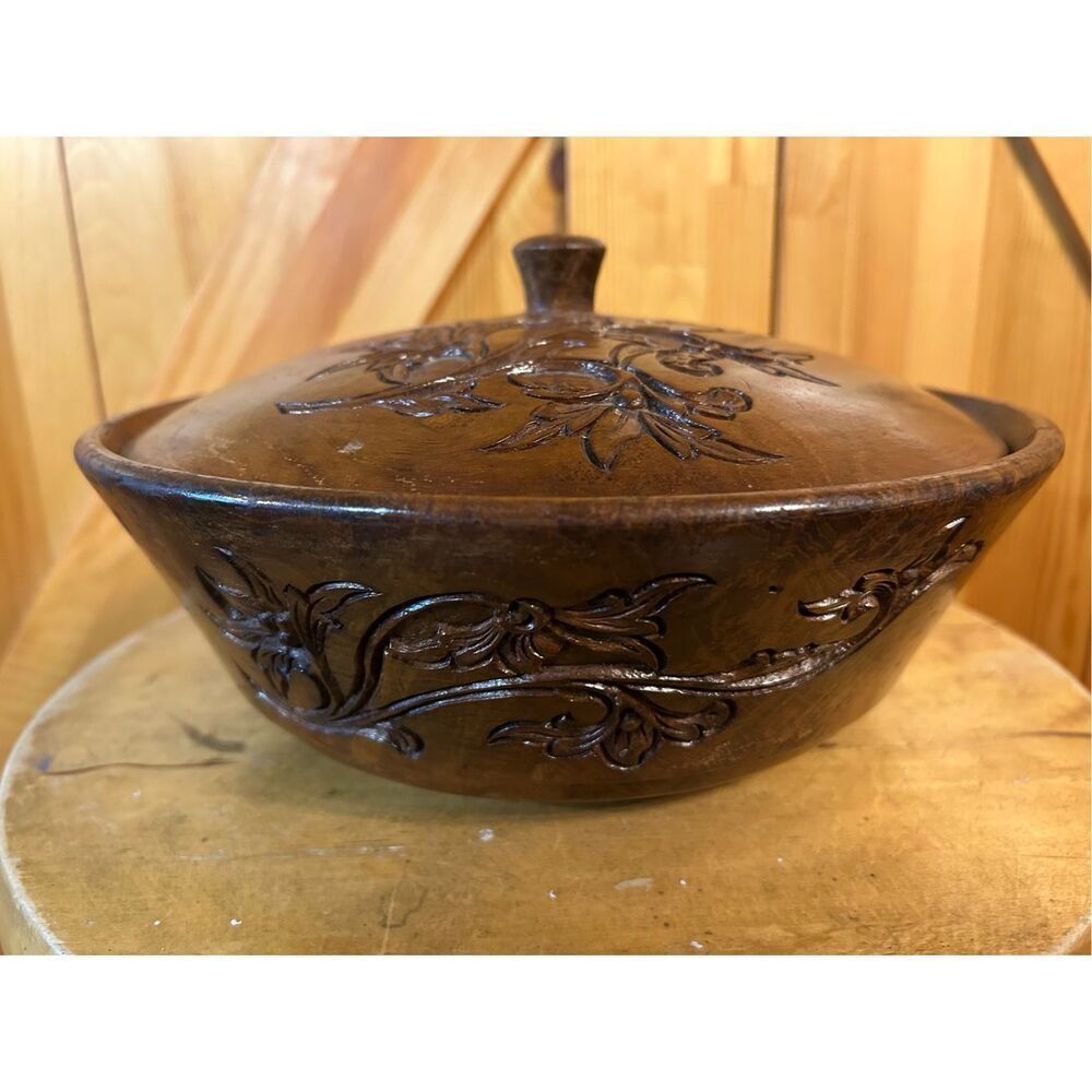 Vintage wood carved bowl with lid floral (7701)